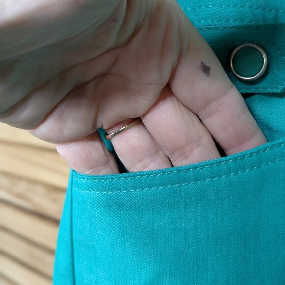 Larry Levine Cropped Pants with Button Accents Teal Size 18W NWT - Picture 7 of 14